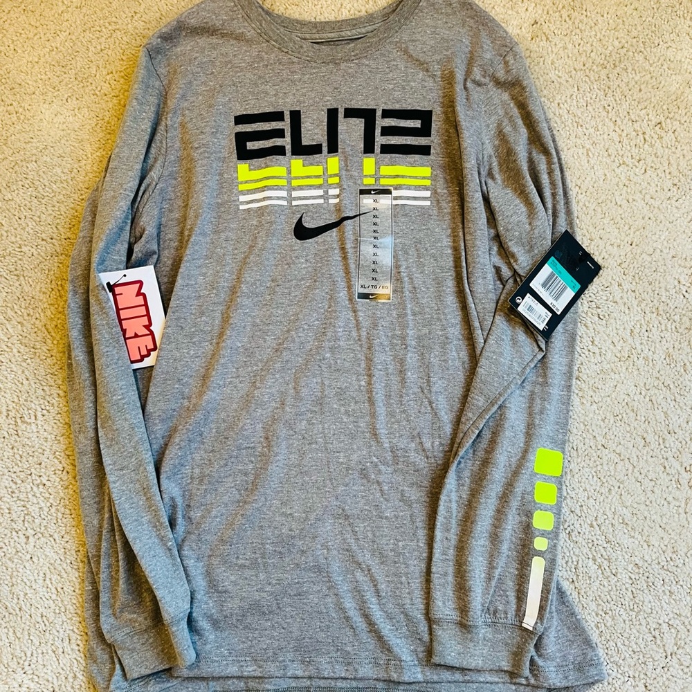 Boys brand new size XL Nike elite shirt